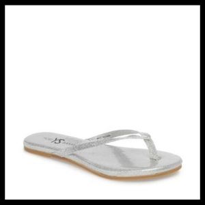 Yosi silver sandals